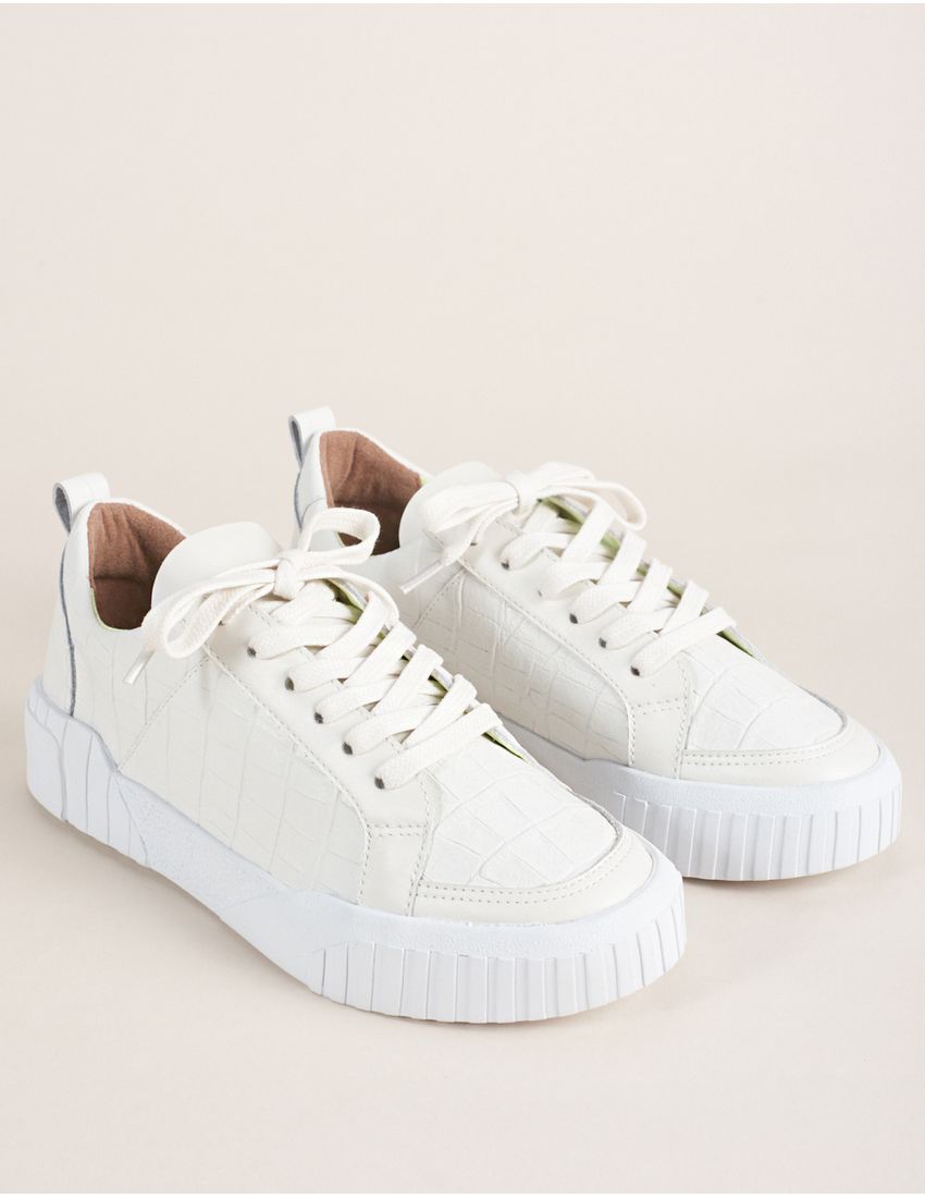 tenis branco via mia