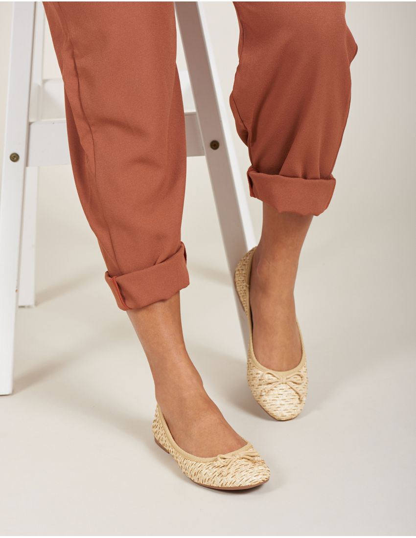 sapatos e sapatilhas