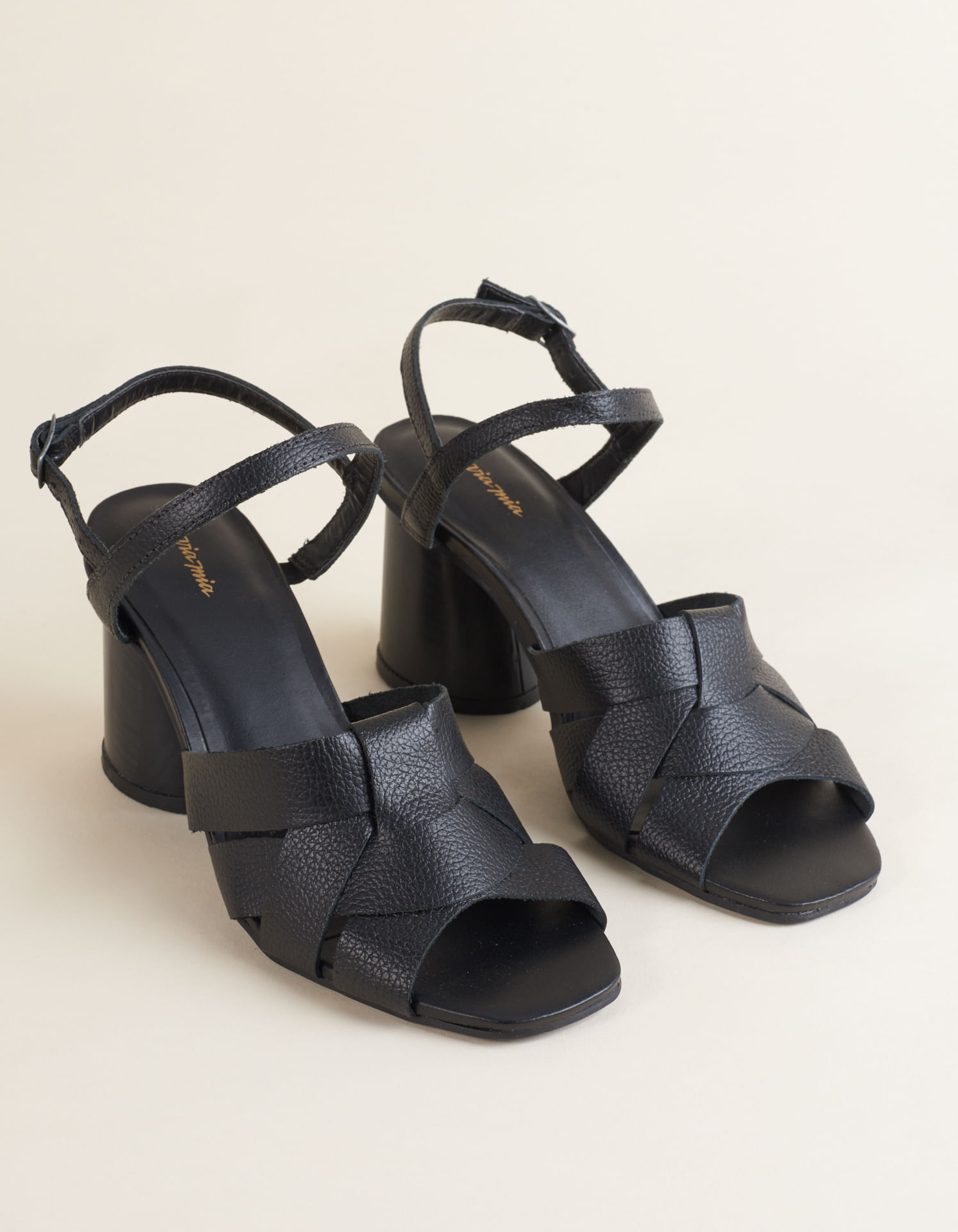 Sandália Alta Couro Entrelaçado - Preto