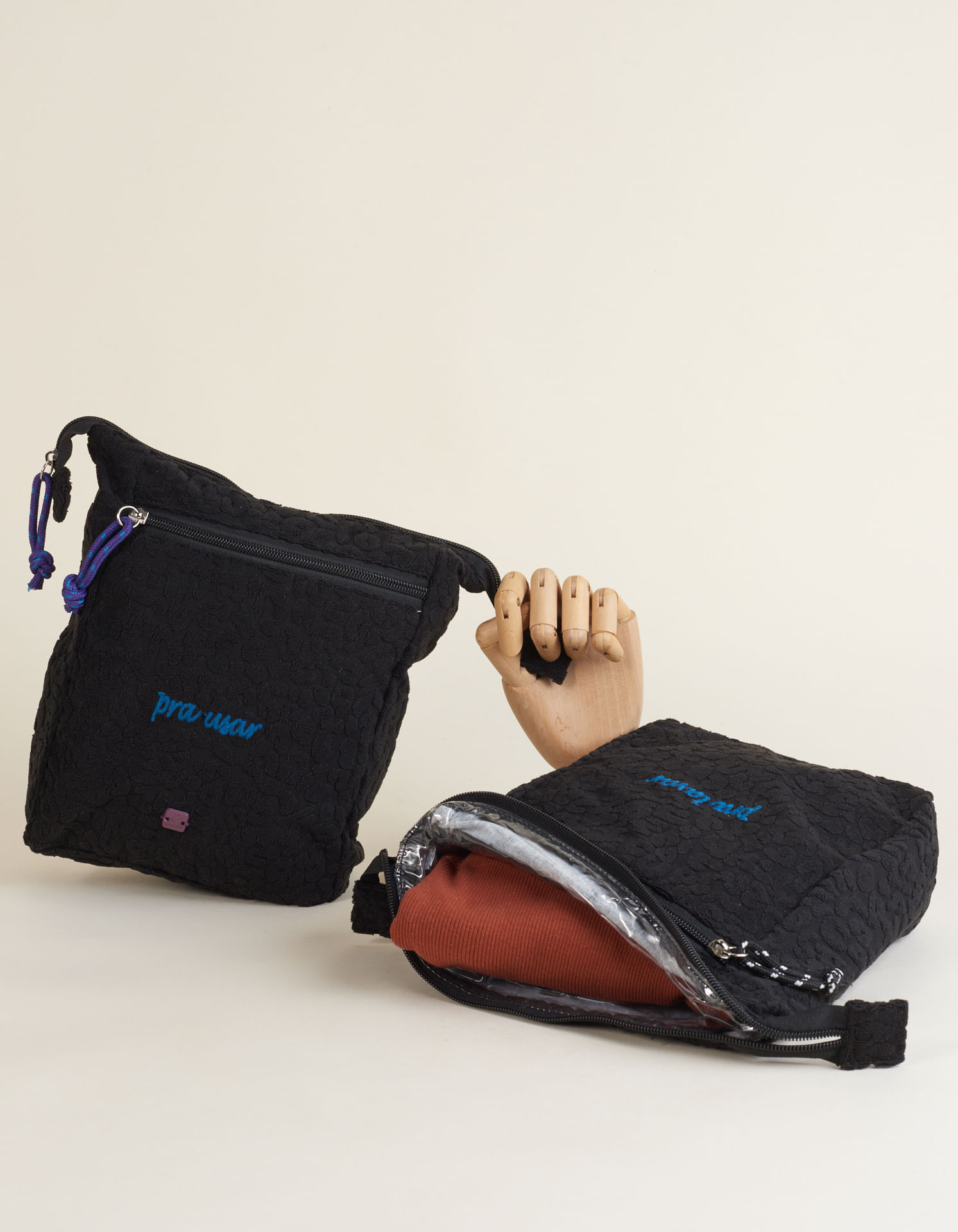 Necessaire Lavar e Usar Atoalhado Onça - Preto