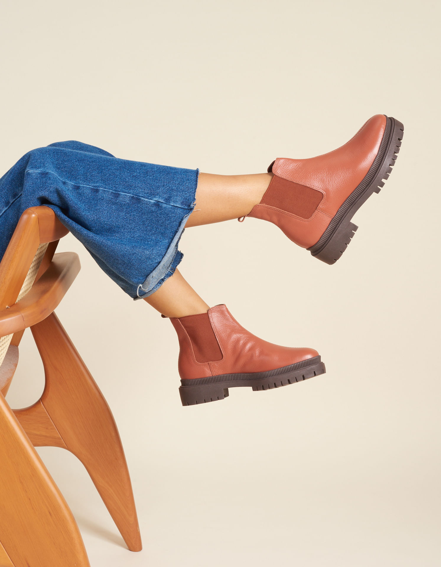 Bota Chelsea Via Mia - Camel