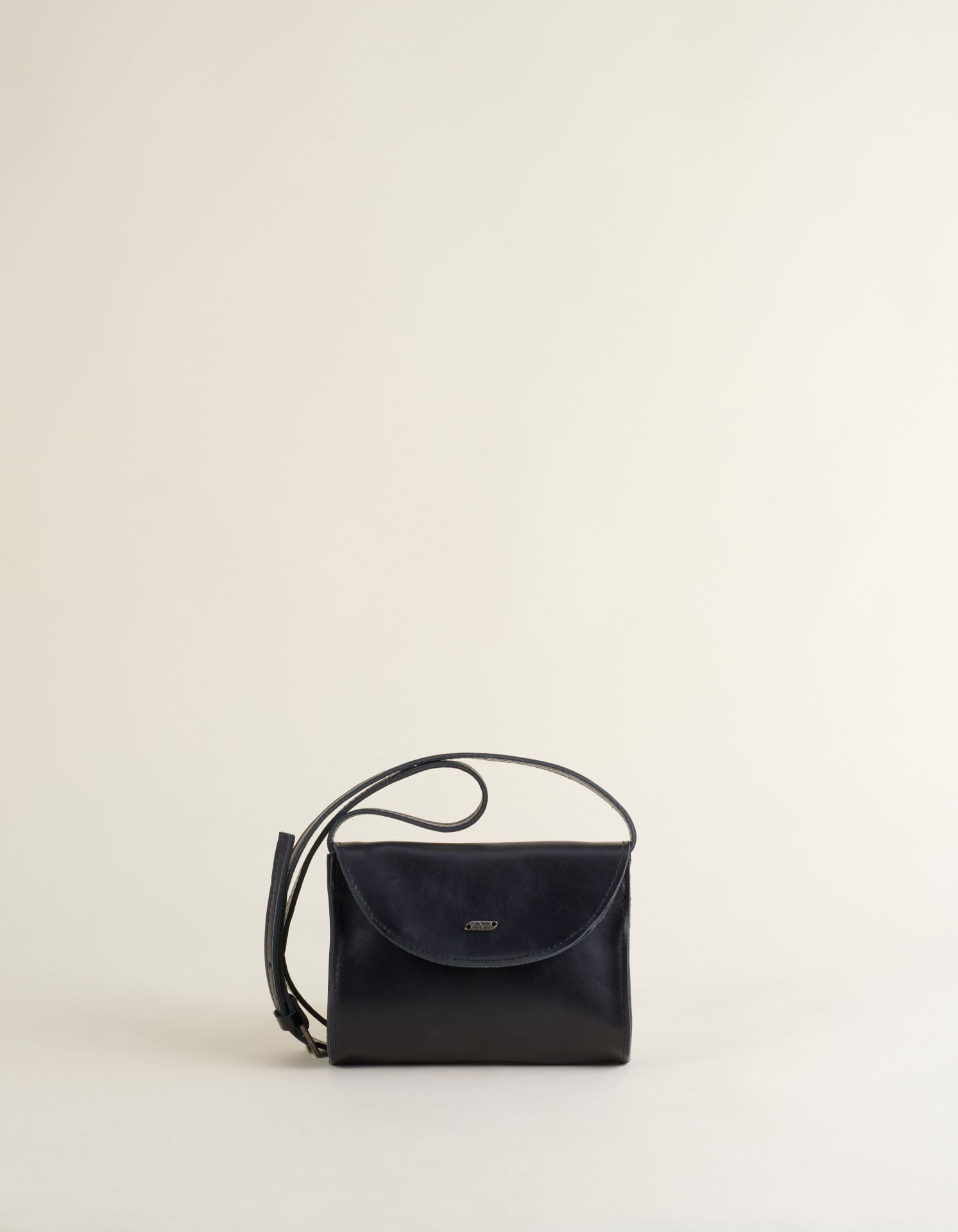 Bolsa Pequena Couro Encerado - Preto