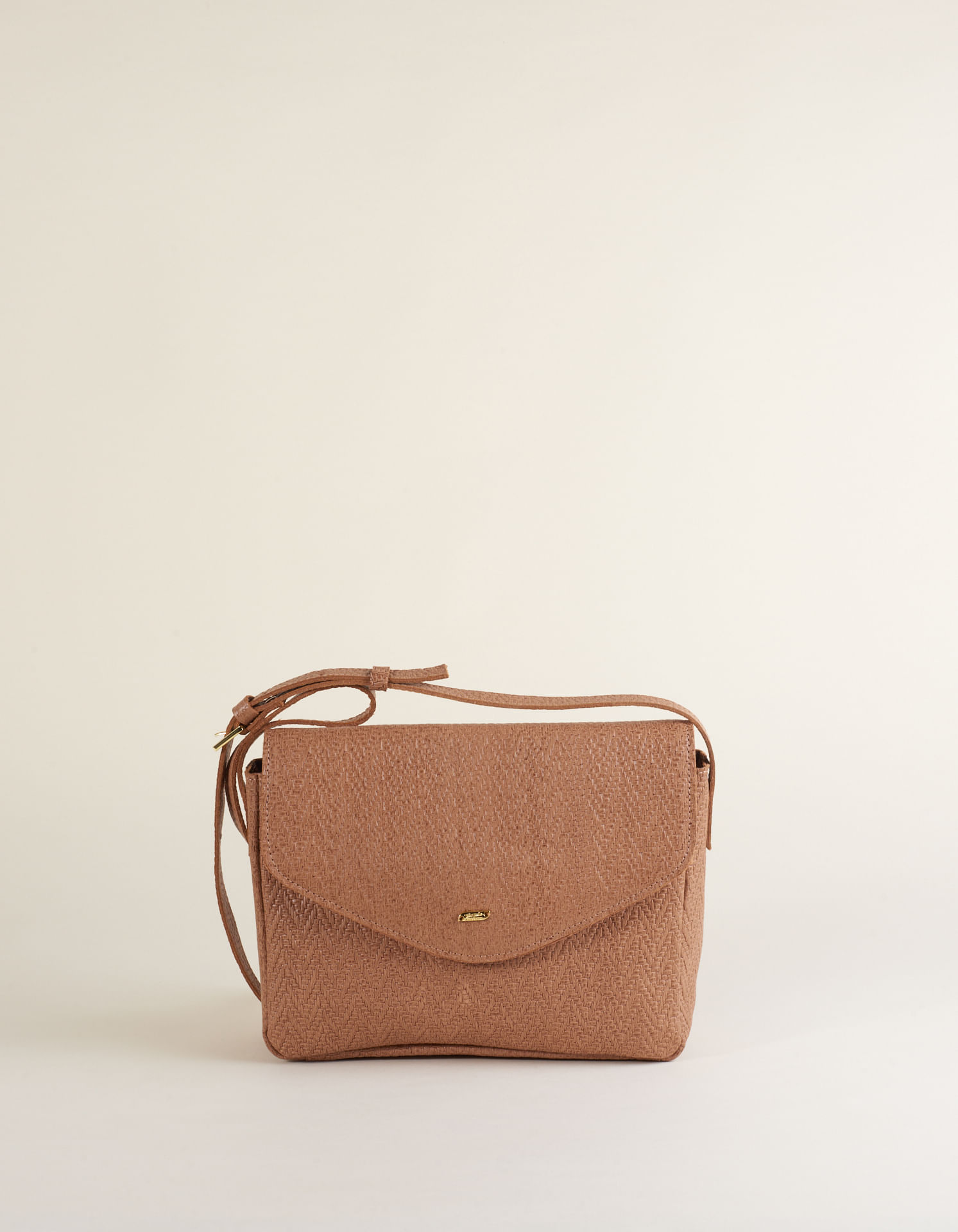 Bolsa Média Em Couro Ráfia - Amendoa
