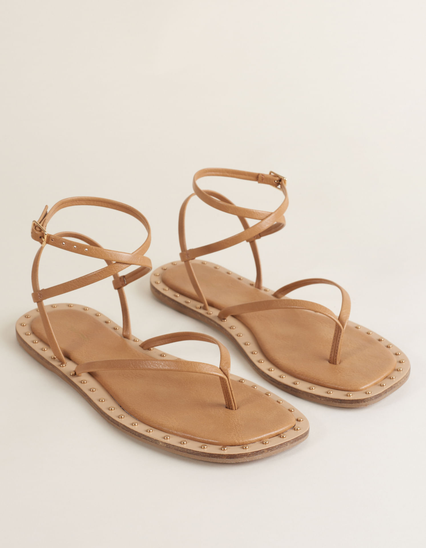 Rasteira Soft Com Metais - Caramelo