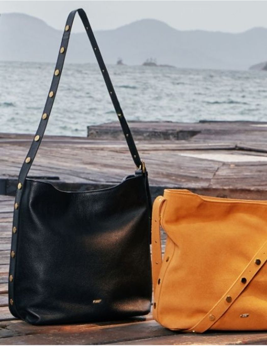 Collab-Leticia-Spiller-Bolsa-Grande-Couro-Com-Metais--na-cor-Preta