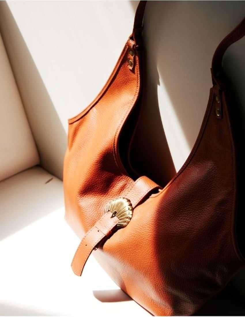 Collab-Leticia-Spiller-Bolsa-Grande-Concha-na-cor-Camel