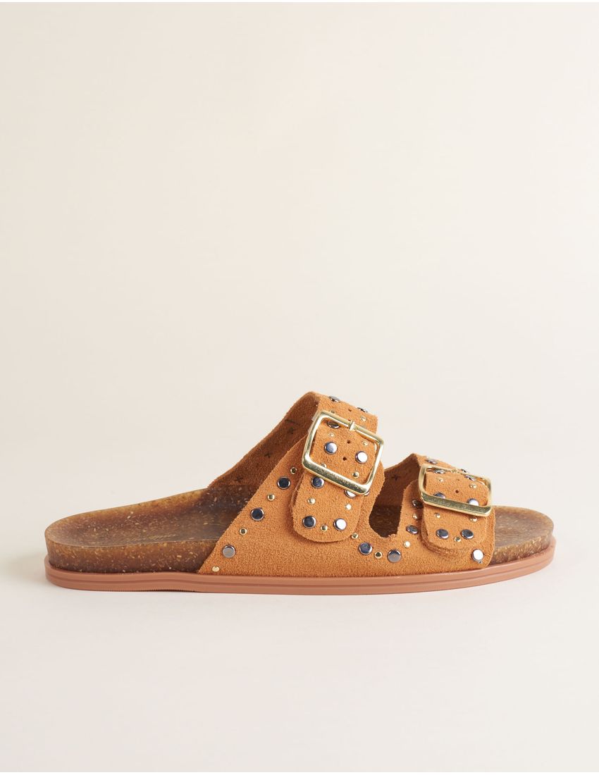 Collab-Leticia-Spiller-Papete-Camurca-Com-Metais-na-cor-Caramelo