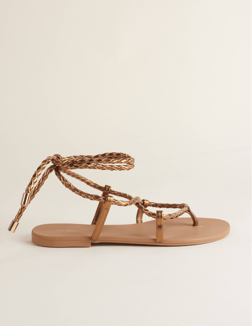 Collab-Leticia-Spiller-Rasteira-Trancas-Metalizadas-na-cor-Bronze