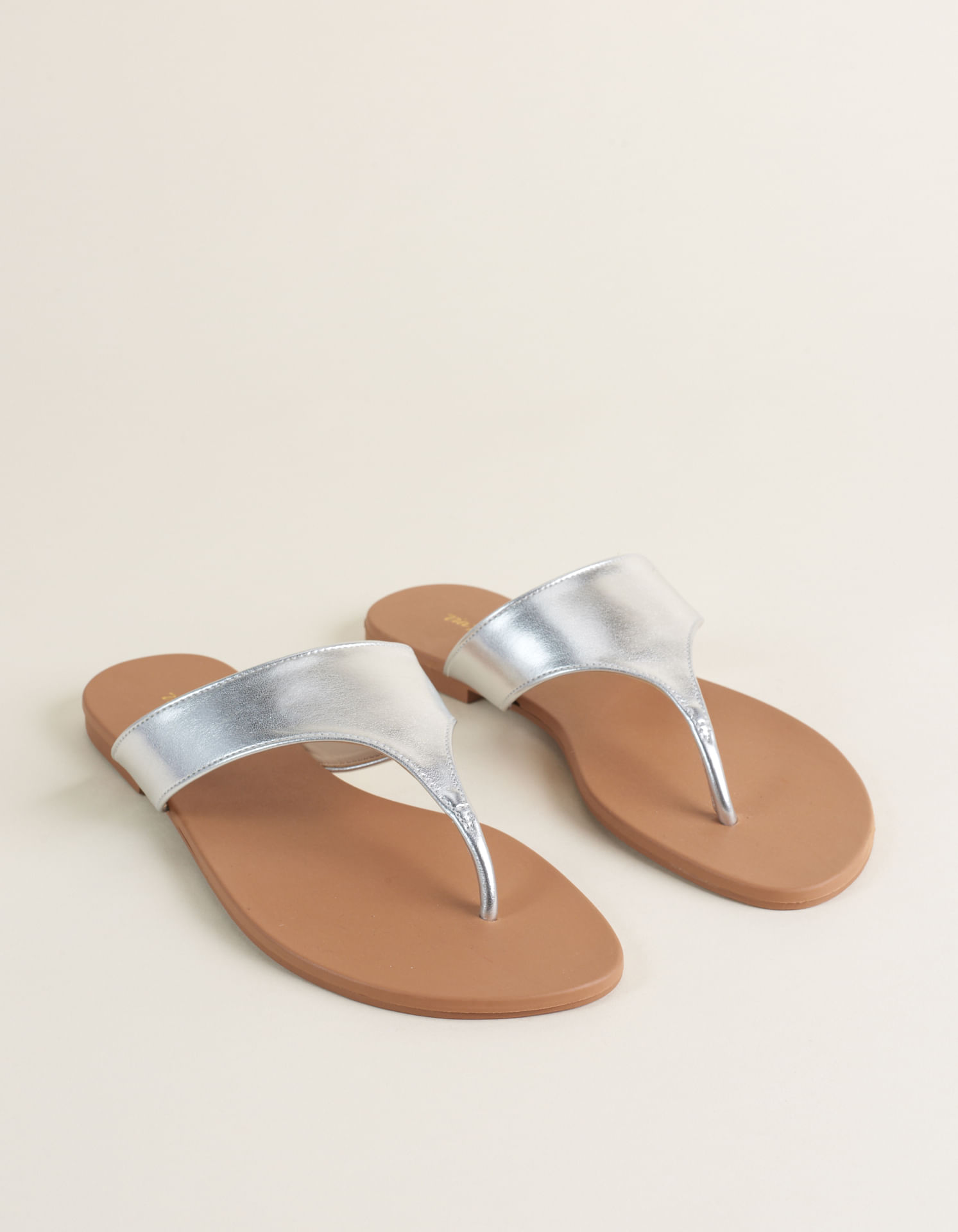 Rasteira Tipo Chinelo Soft Metalizada - Prata