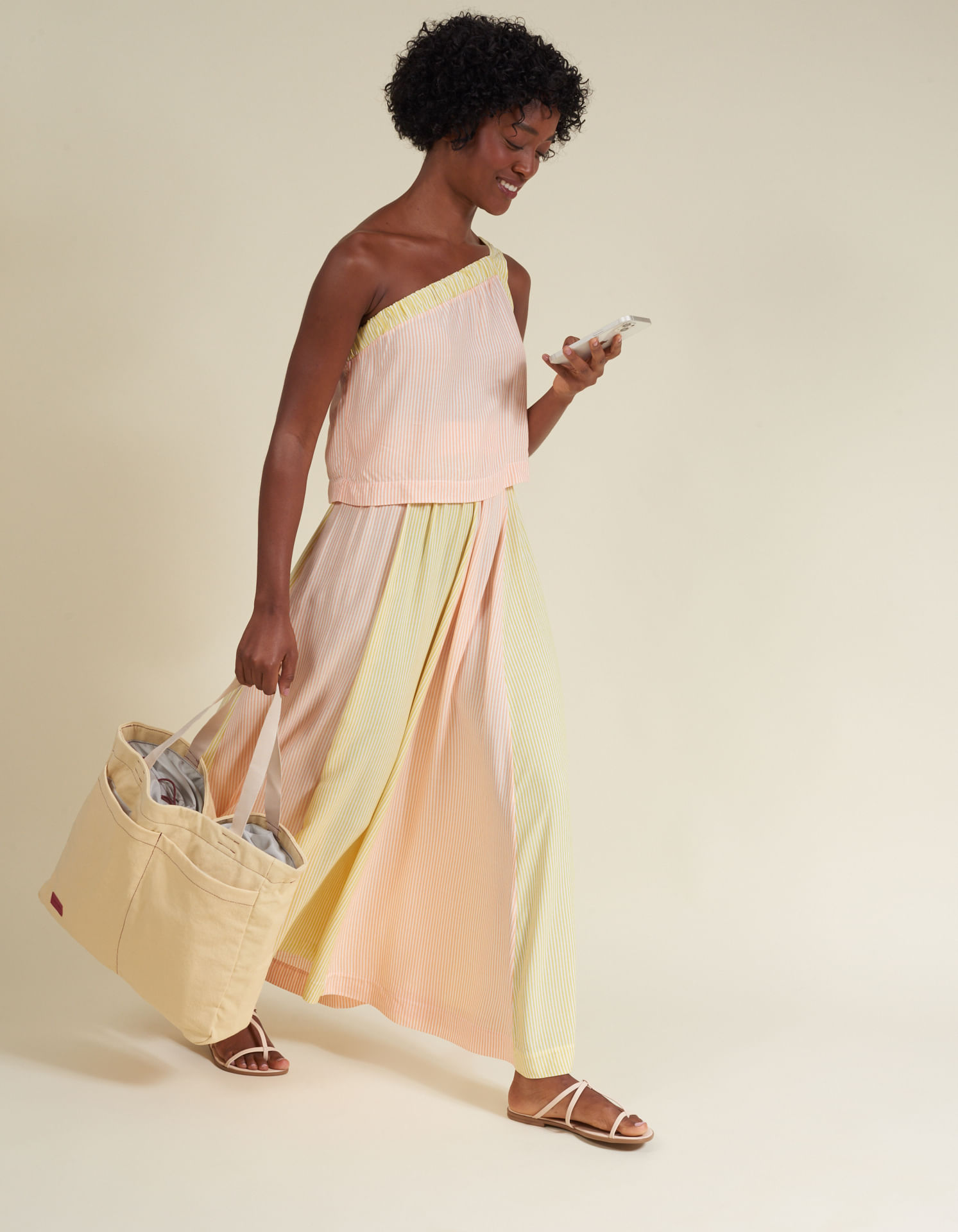 Bolsa Lona Com Bolsos Frontais - Creme