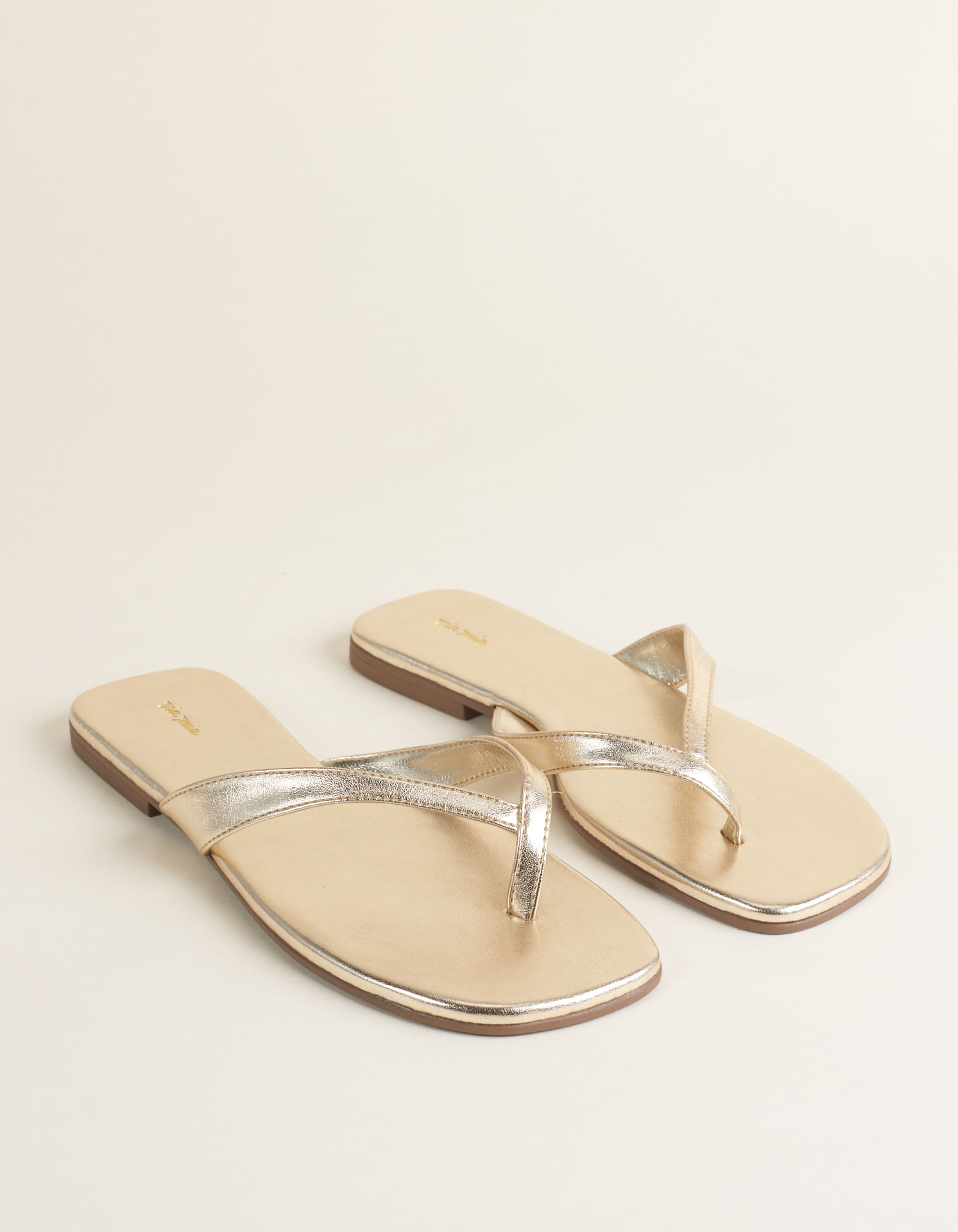 Rasteira Chinelo Metalizada - Ouro Light