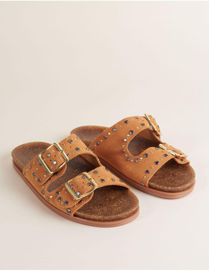 Collab-Leticia-Spiller-Papete-Camurca-Com-Metais-na-cor-Caramelo