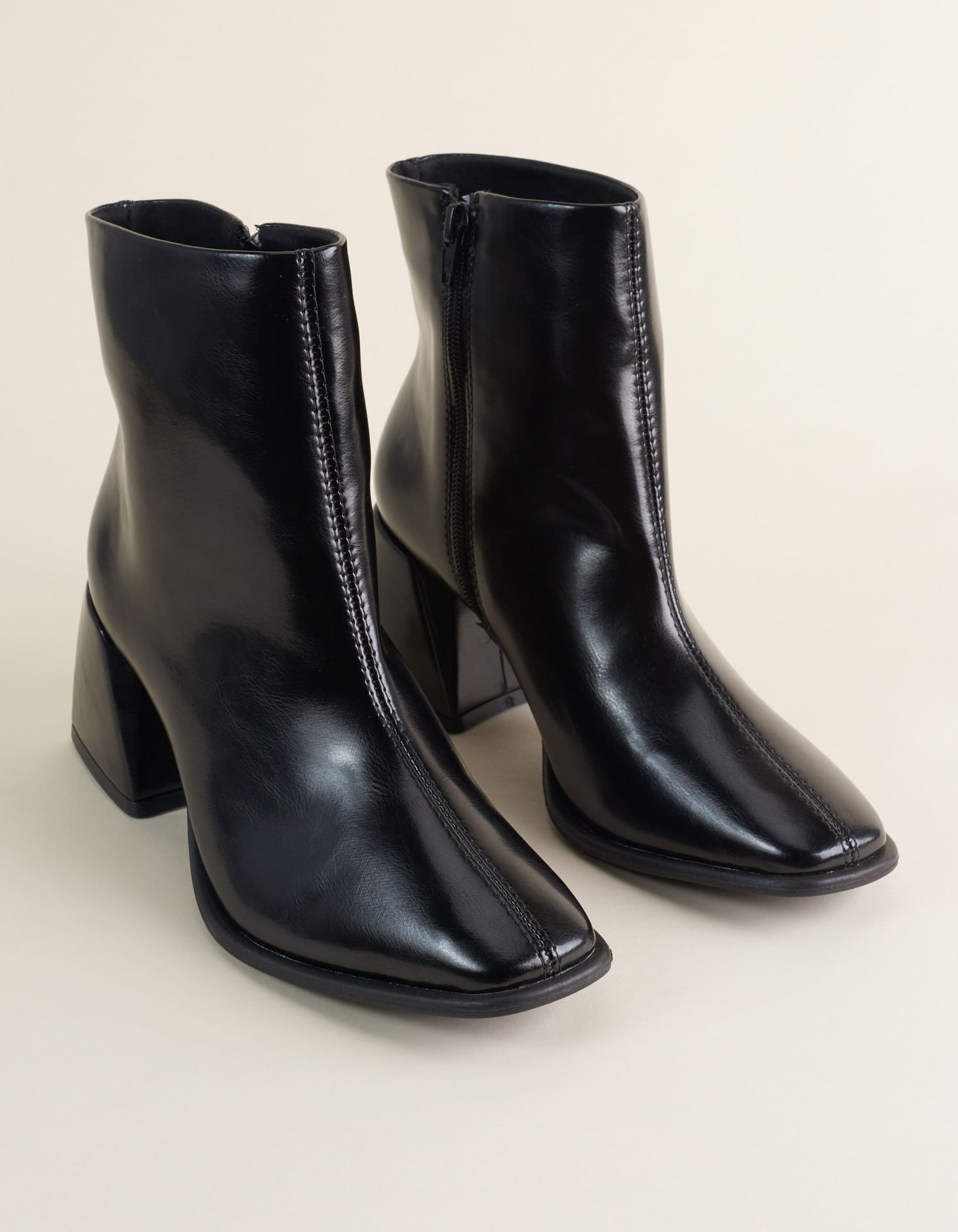 Bota Salto Médio Soft - Preto