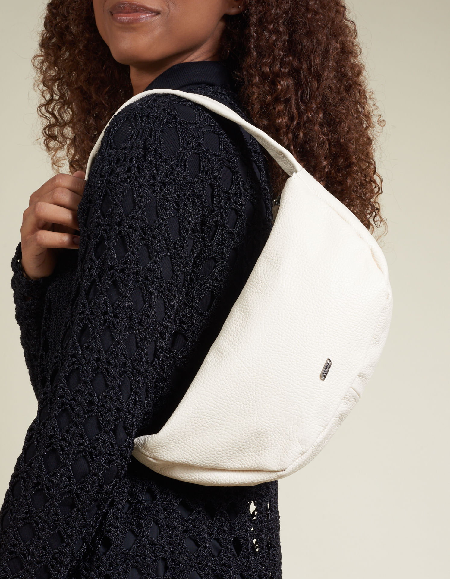 Bolsa Pequena Baguete Arredondada - Off White