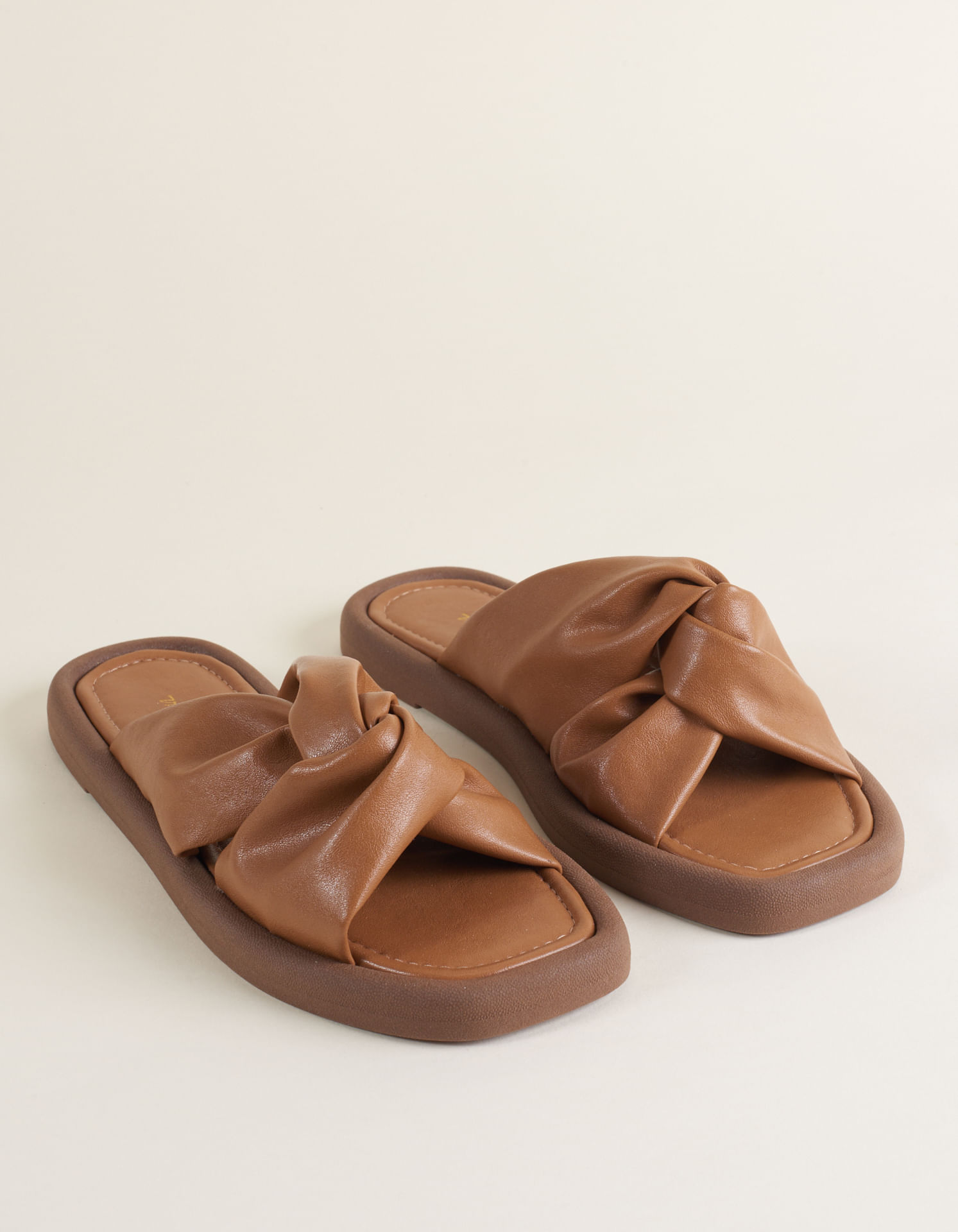 Rasteira Nó Em Soft - Caramelo