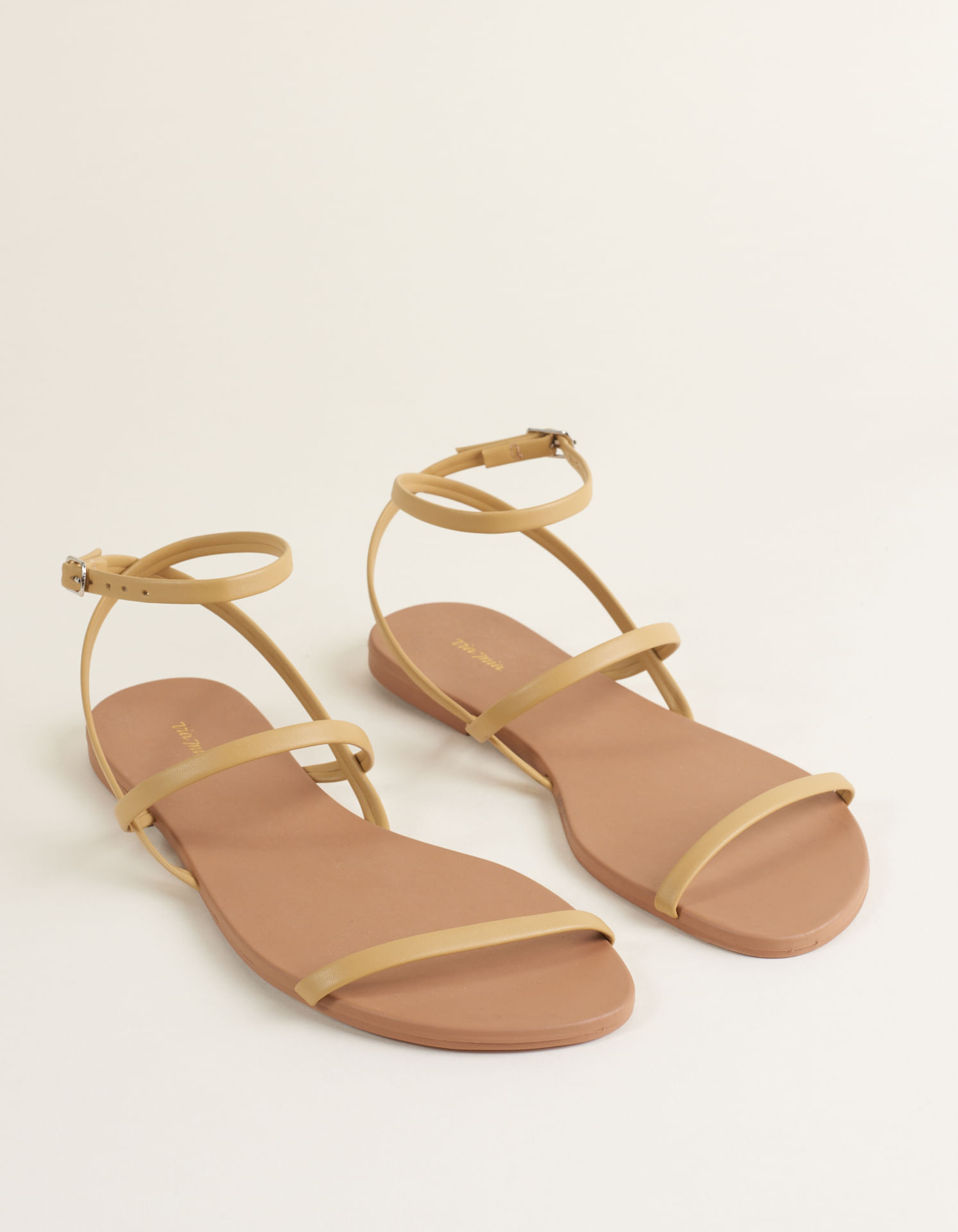 Rasteira Com Tiras Finas Em Soft - Amendoa