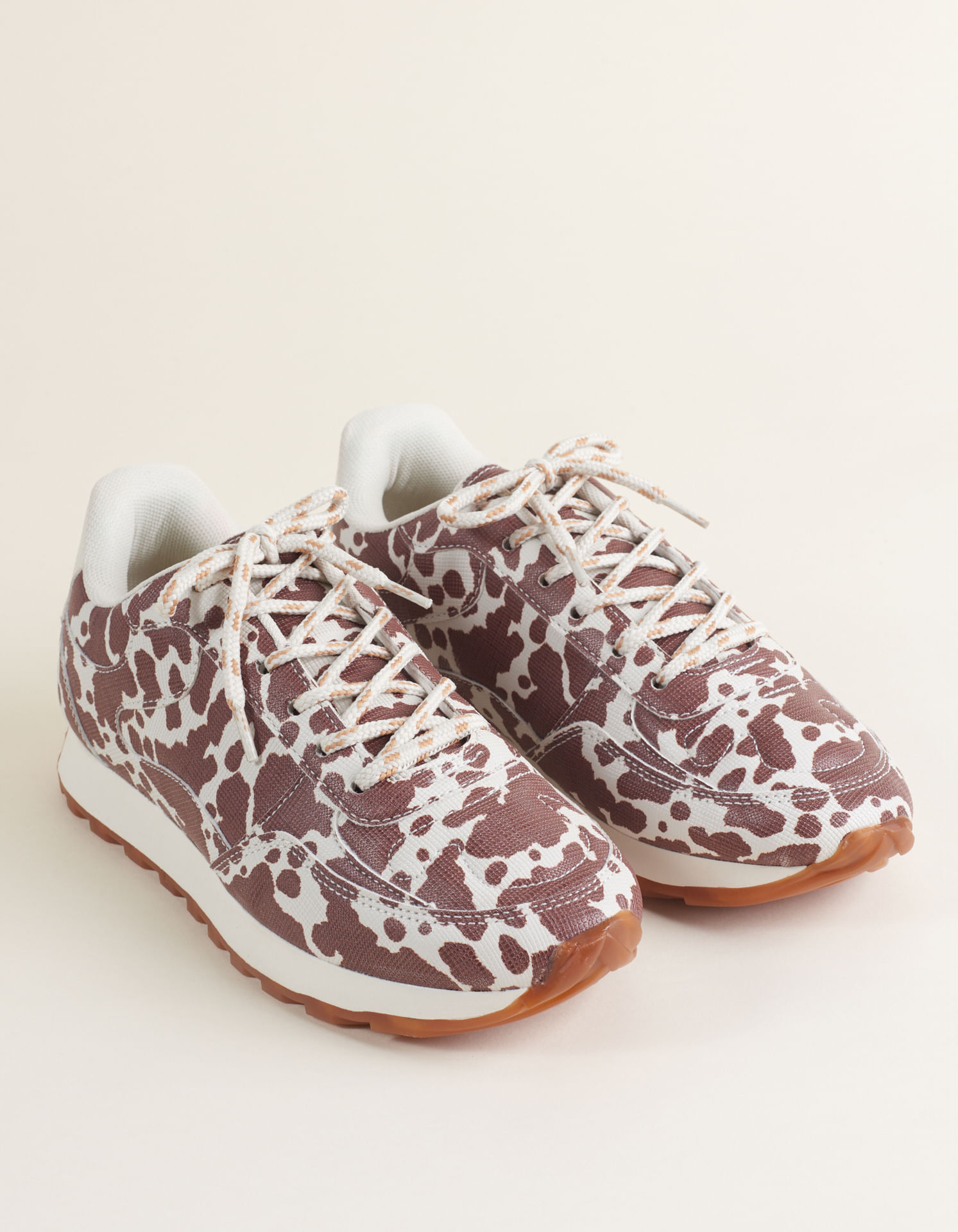 Tênis Em Soft Texturizado Com Estampa Animal Print - Cafe