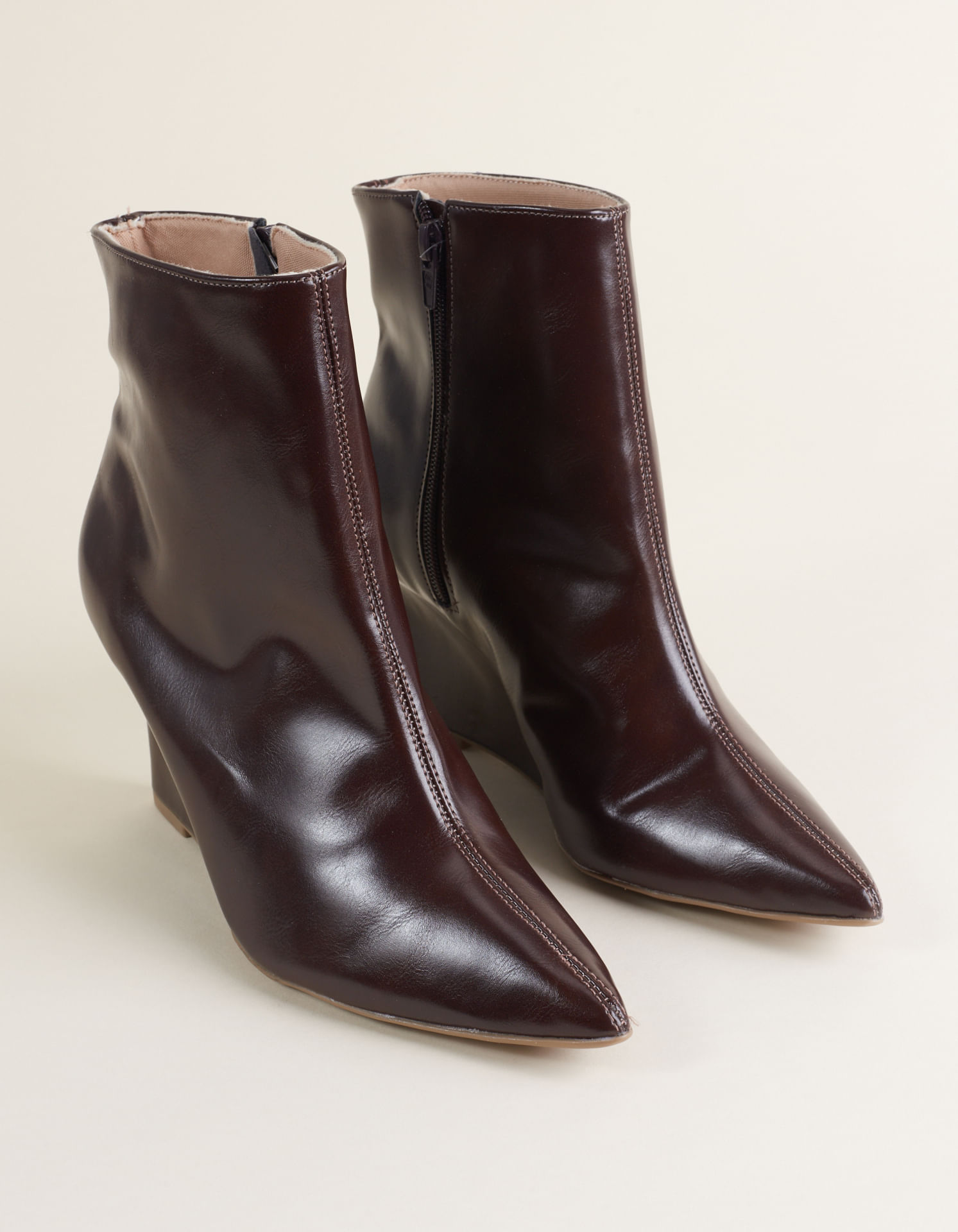Bota Anabela Cano Curto Em Soft Encerado - Cafe