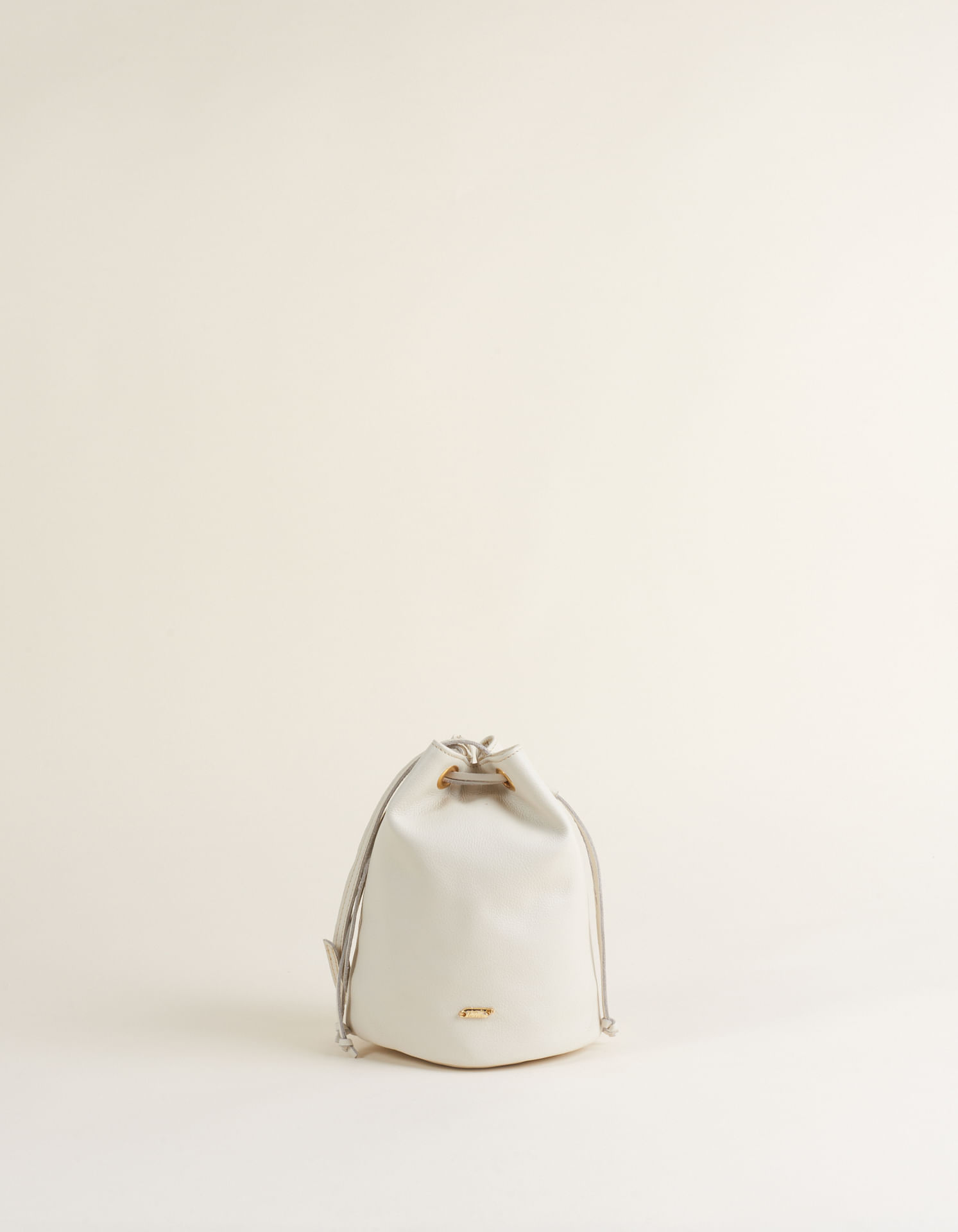Bolsa Pequena Em Couro Estilo Saco - Off White