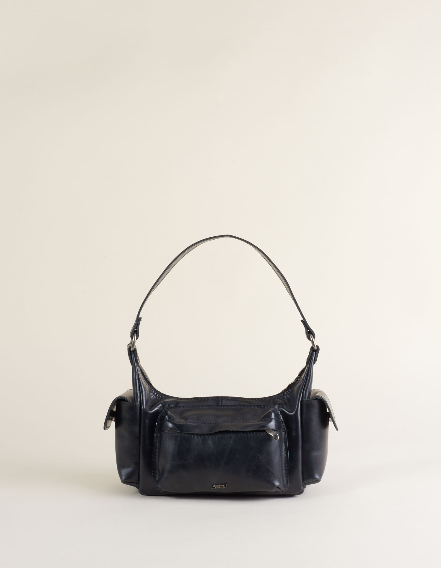 Bolsa Pequena Baguete Com Bolsos - Preto