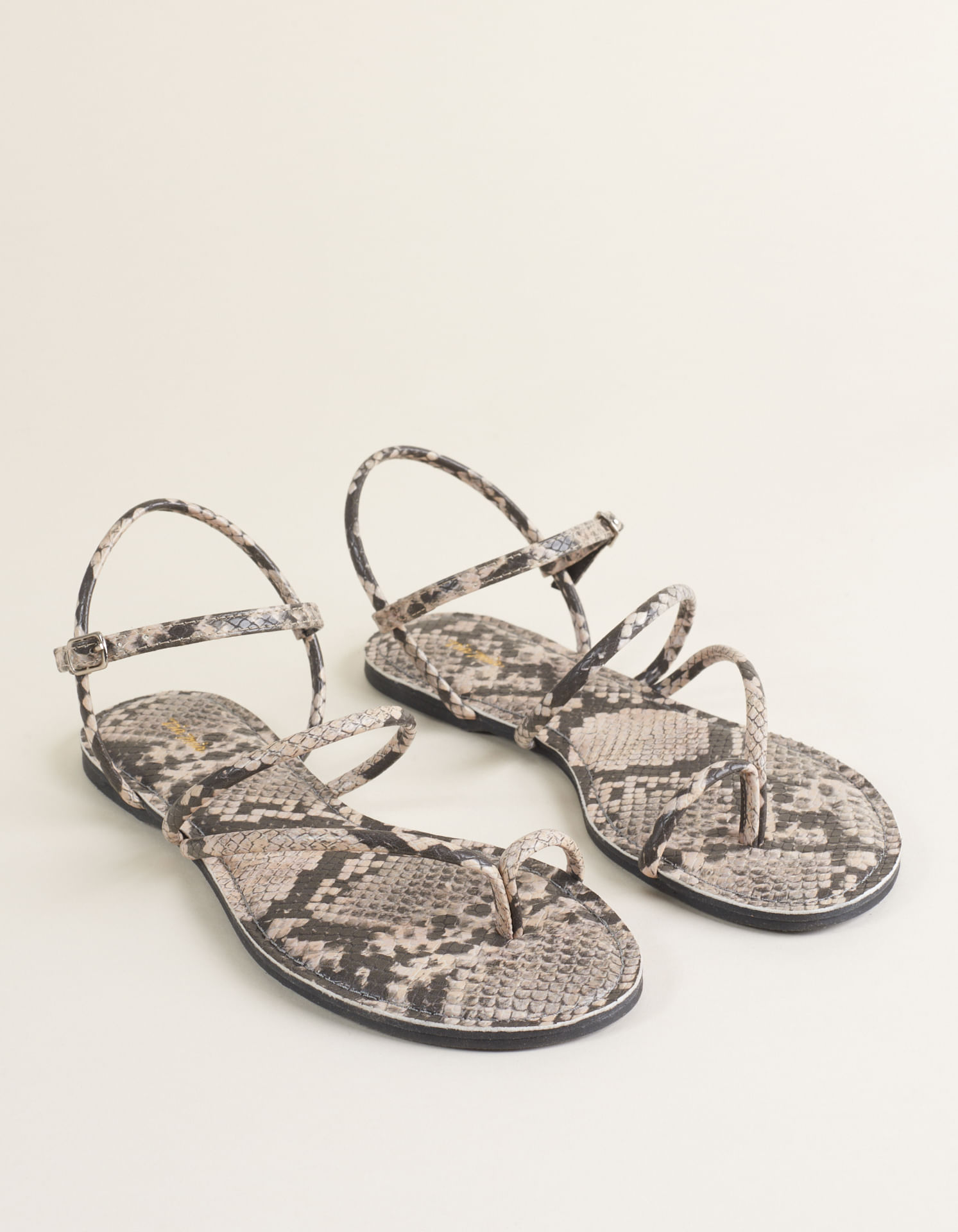 Rasteira Com Tiras Finas Com Estampa Animal Print - Preto