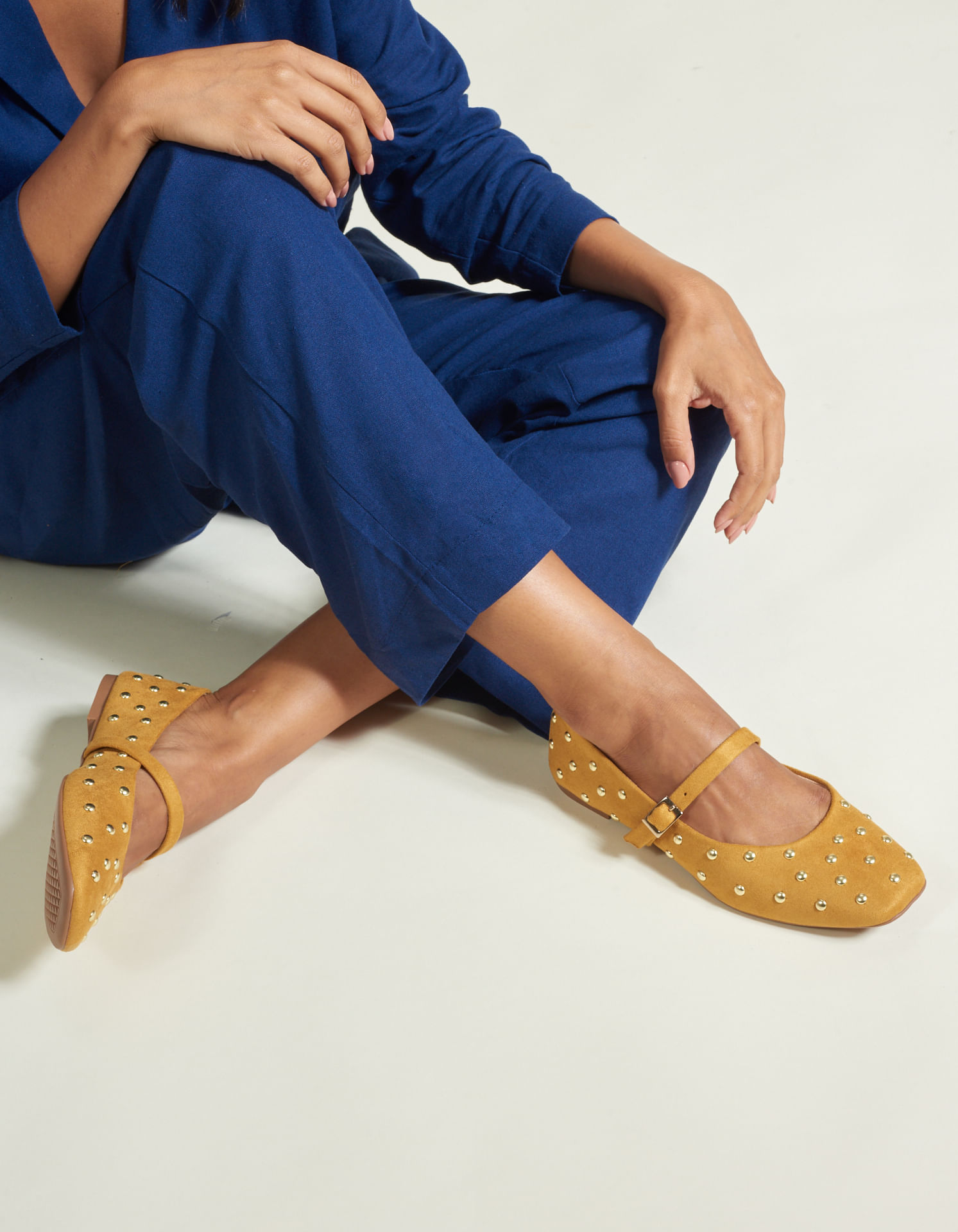 Sapatilha Soft Com Tachas - Mostarda