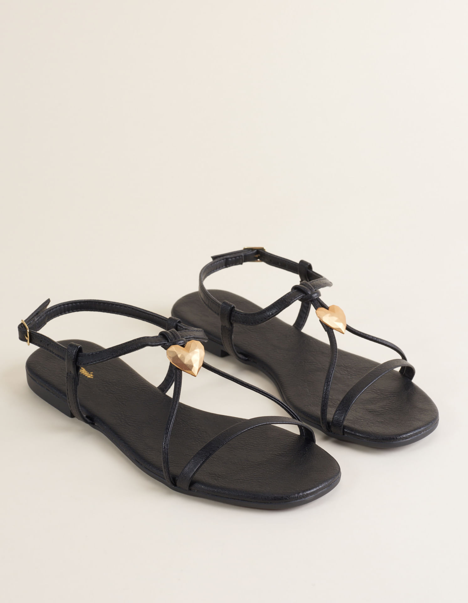 Rasteira Soft Com Coração Ouro Velho - Preto