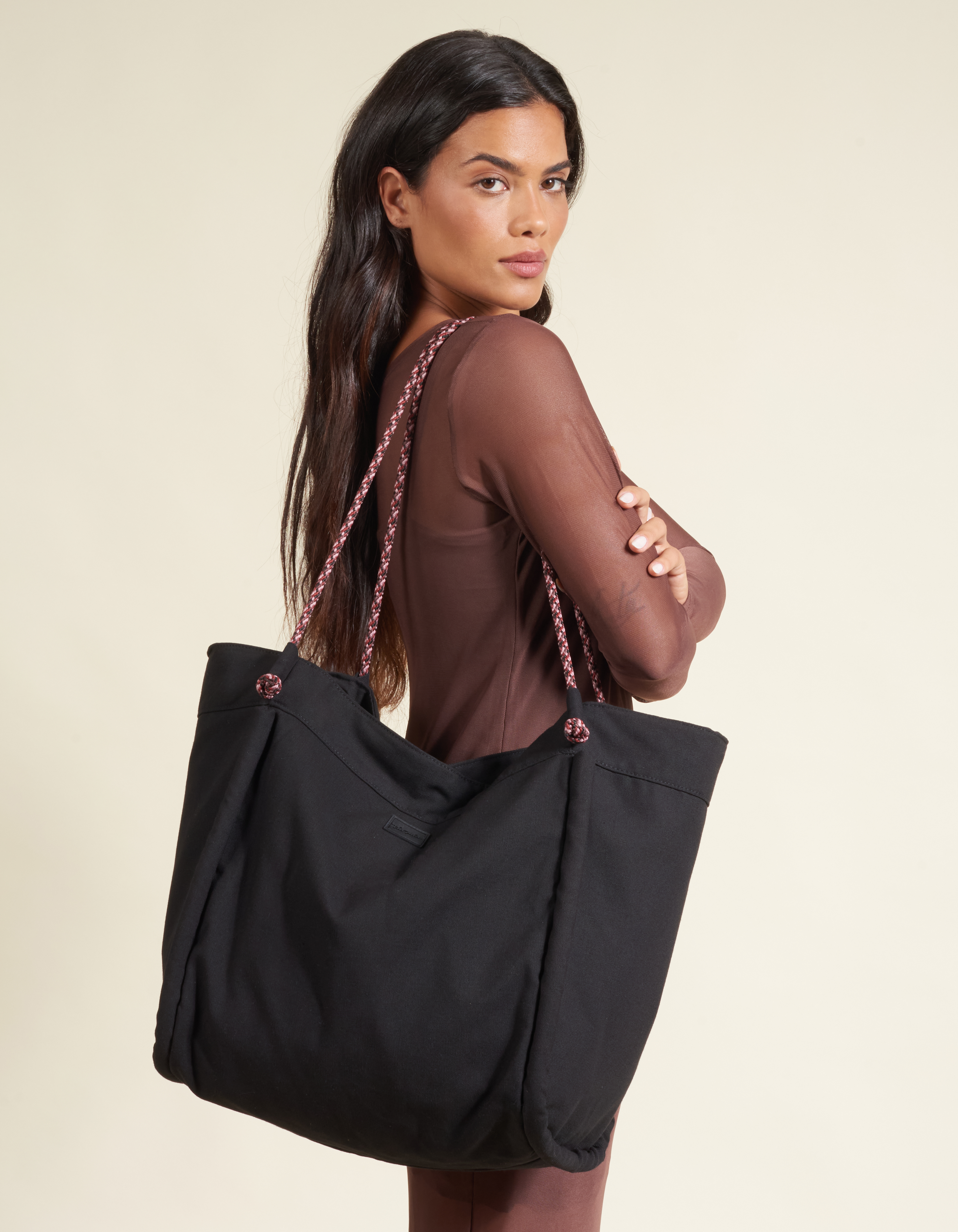 Bolsa Em Lona Com Detalhe Puffer - Preto