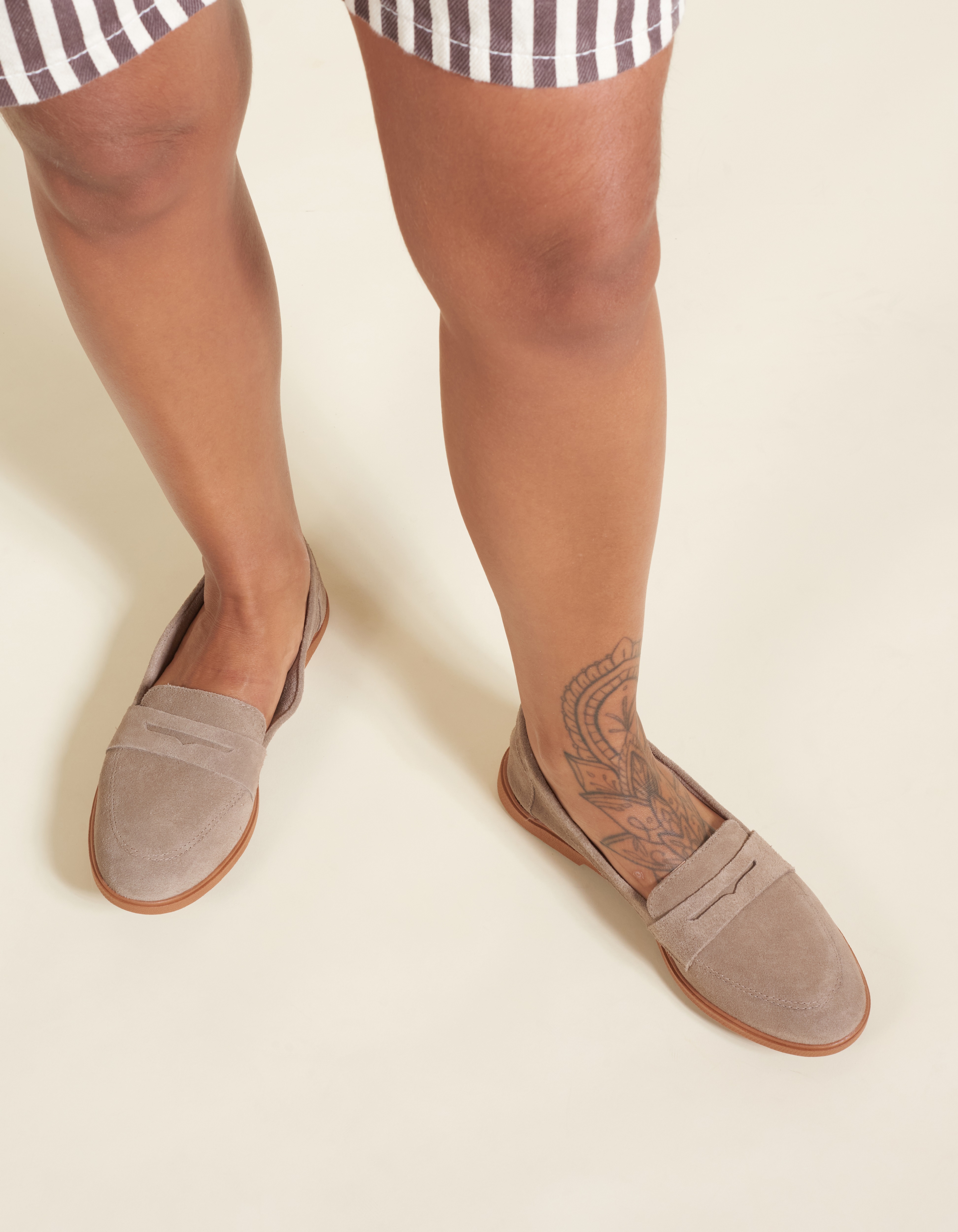 Mocassim Clássico Em Camurça - Cinza