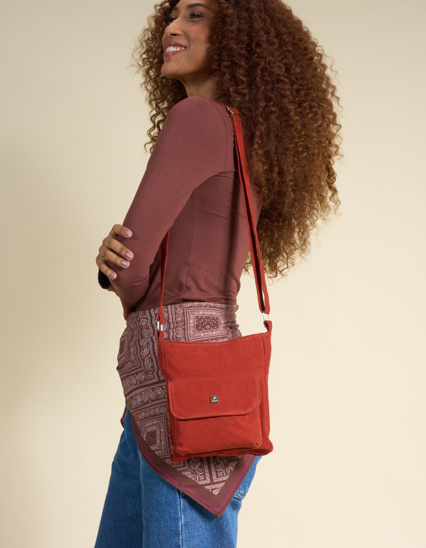 Bolsa Em Lona Com Bolso Frontal E Zíper - Camel