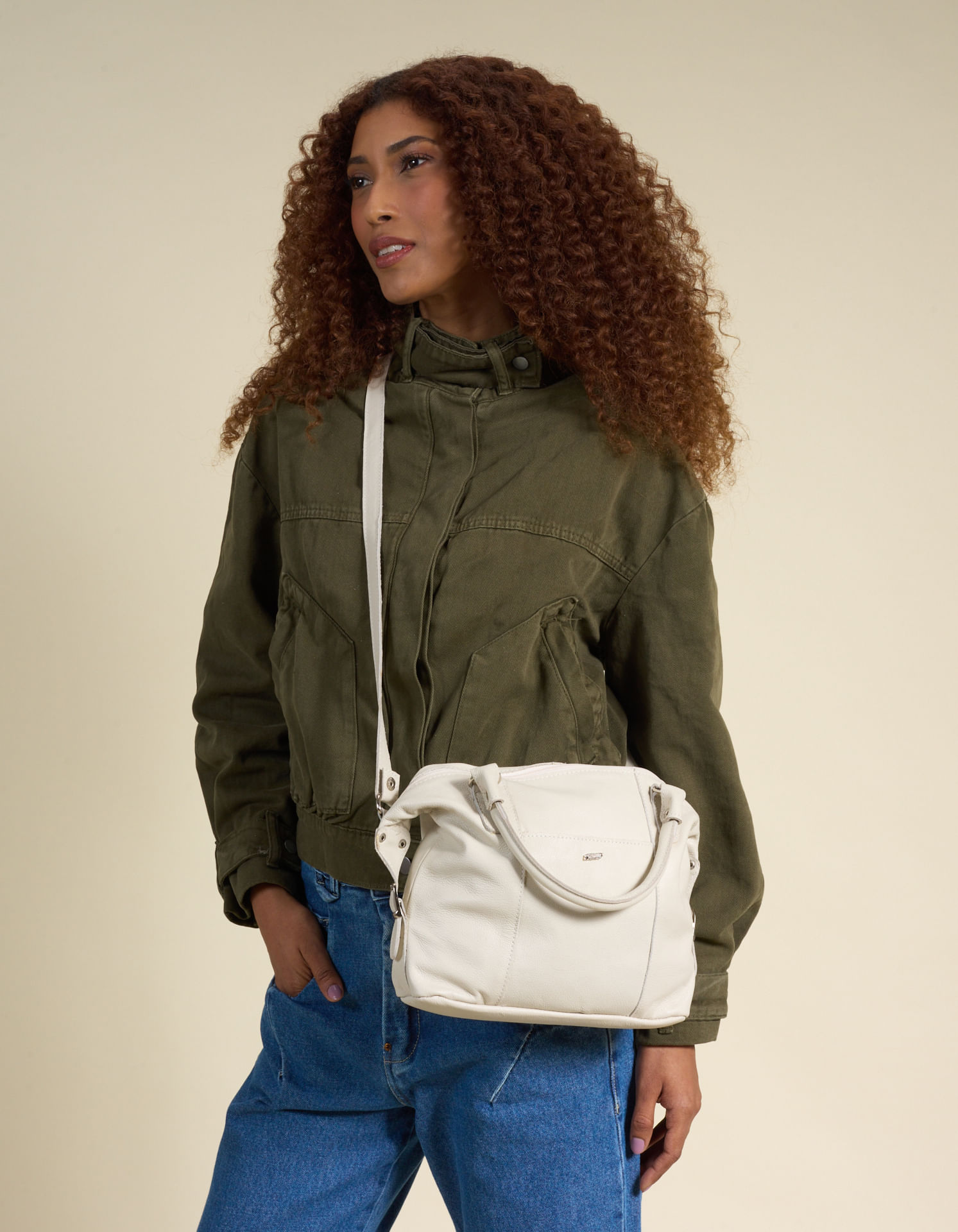 Bolsa Em Couro Com Fivela Lateral - Off White